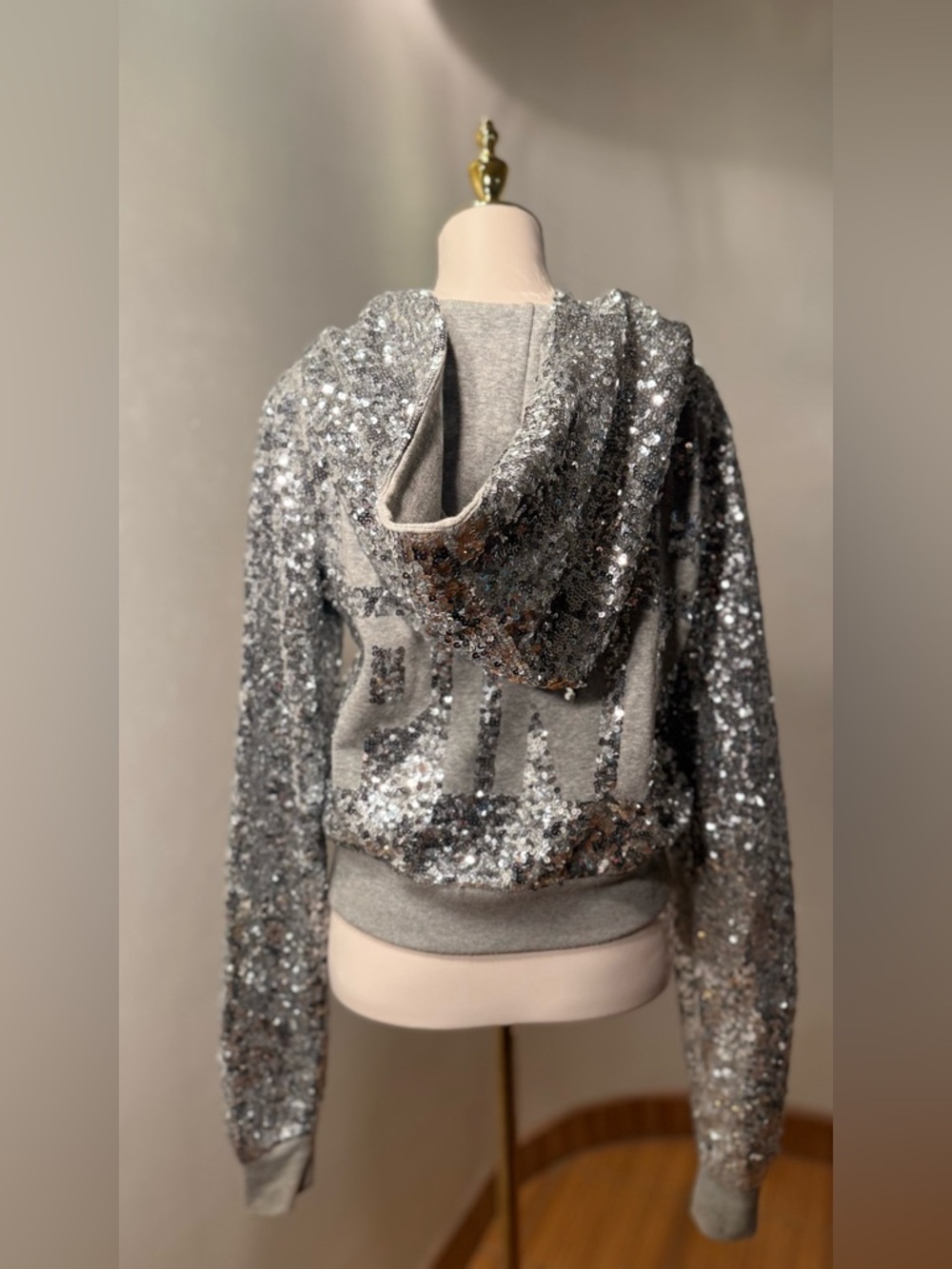 PINK VINTAGE RARE Victoria's Secret Silver Sequin Hoodie Jacket LOVE PINK Size M - Picture 5 of 8